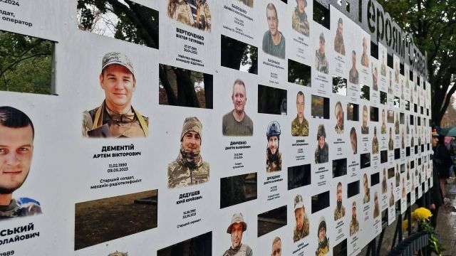 Небо плакало за загиблими: у Запоріжжі відкрили Алею пам`яті